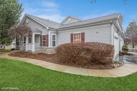 2701 Kendall Xing, Johnsburg, IL 60051