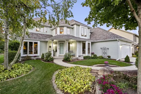 1143 Hollingswood Ave, Naperville, IL 60564