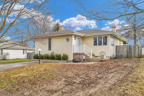 210 S Water St, Saint Joseph, IL 61873