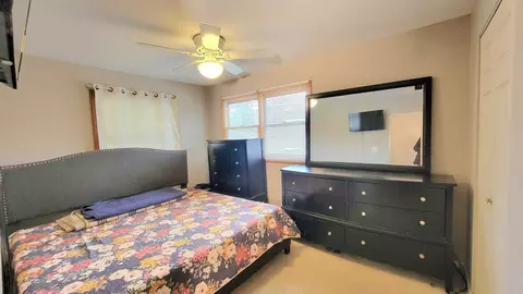 Bedroom - 705 W Dowell Rd, Mchenry, IL 60051 photo 1 of 3