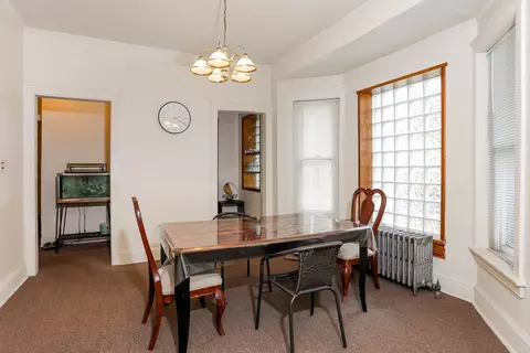 Dining - 2012 W Greenleaf Ave, Chicago, IL 60645 photo 1 of 4