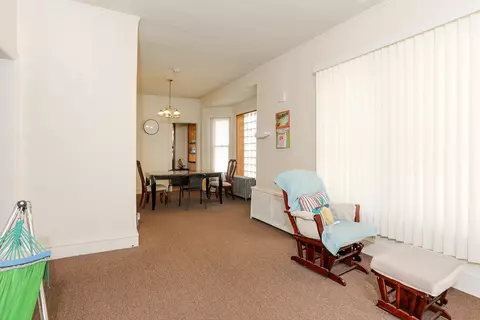 Dining - 2012 W Greenleaf Ave, Chicago, IL 60645 photo 4 of 4