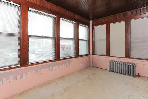 Exterior - 2012 W Greenleaf Ave, Chicago, IL 60645 photo 3 of 7