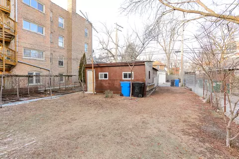 Exterior - 2012 W Greenleaf Ave, Chicago, IL 60645 photo 6 of 7