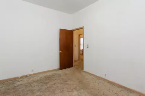 Bedroom - 2012 W Greenleaf Ave, Chicago, IL 60645 photo 4 of 5