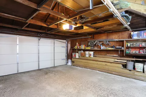 Exterior - 2012 W Greenleaf Ave, Chicago, IL 60645 photo 4 of 7