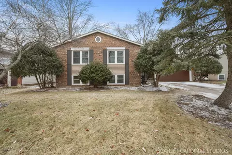 430 Charlestown Dr, Bolingbrook, IL 60440