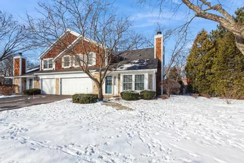 1811 Ennis Ln, Wheaton, IL 60189