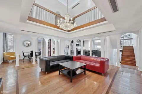 Living - 1158 E 49th St, Chicago, IL 60615 photo 5 of 6