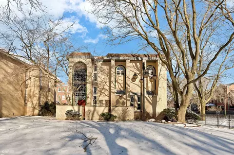 1158 E 49th St, Chicago, IL 60615