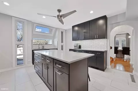Kitchen - 1158 E 49th St, Chicago, IL 60615 photo 2 of 3