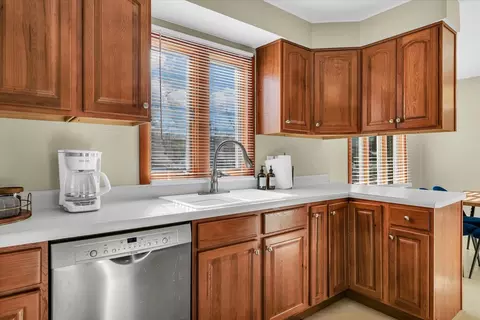 Kitchen - 1906 Garling Dr, Bloomington, IL 61701 photo 2 of 4
