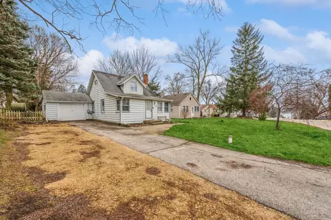 7607 Orchard Rd, Wonder Lake, IL 60097