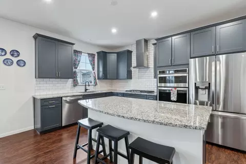 Kitchen - 12401 S Meridian Ln, Plainfield, IL 60585 photo 2 of 5