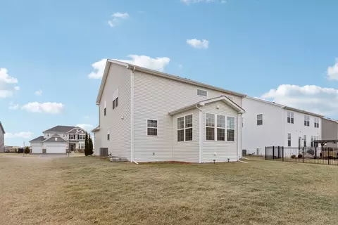 Exterior - 12401 S Meridian Ln, Plainfield, IL 60585 photo 5 of 5