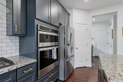 Kitchen - 12401 S Meridian Ln, Plainfield, IL 60585 photo 5 of 5