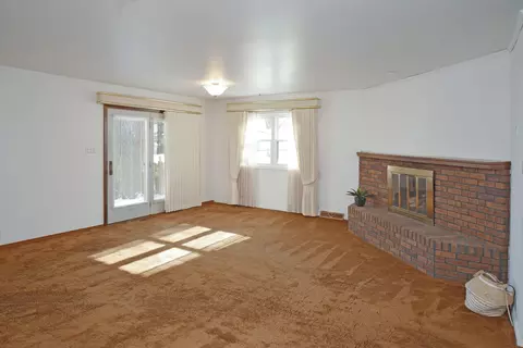 Living - 309 E Ziebarth Rd, Normal, IL 61761 photo 3 of 9