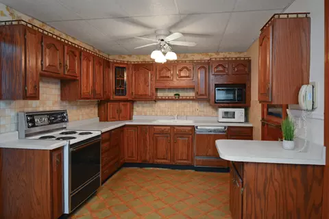 Kitchen - 309 E Ziebarth Rd, Normal, IL 61761 photo 2 of 9