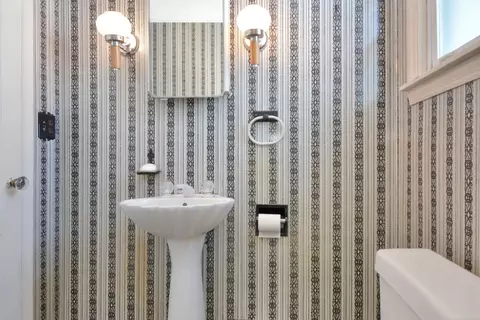 Bath - 309 E Ziebarth Rd, Normal, IL 61761 photo 3 of 13