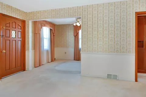 Living - 309 E Ziebarth Rd, Normal, IL 61761 photo 6 of 9