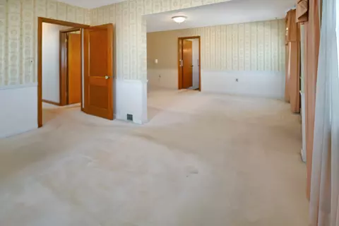 Living - 309 E Ziebarth Rd, Normal, IL 61761 photo 8 of 9