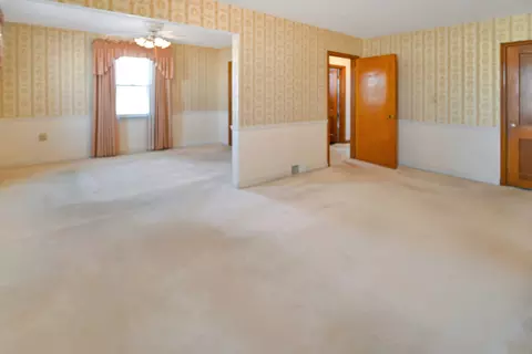 Living - 309 E Ziebarth Rd, Normal, IL 61761 photo 9 of 9