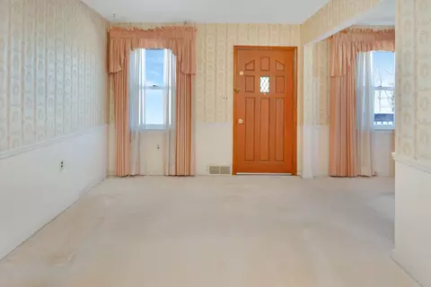 Living - 309 E Ziebarth Rd, Normal, IL 61761 photo 7 of 9