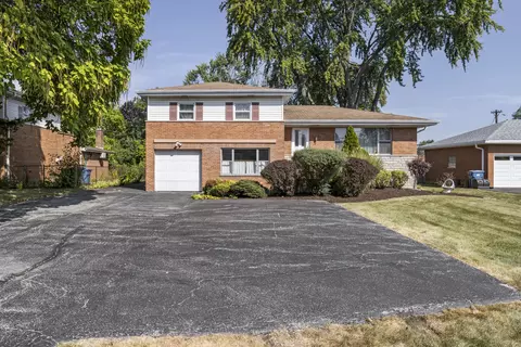 6036 W 127th St, Palos Heights, IL 60463