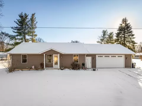 Exterior - 307 E Main St, Winnebago, IL 61088 photo 2 of 7
