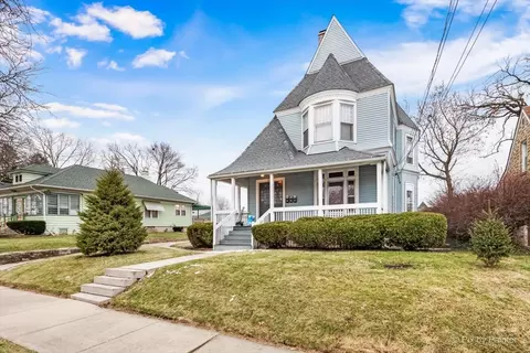 1105 Morton Ave, Elgin, IL 60120 photo 2