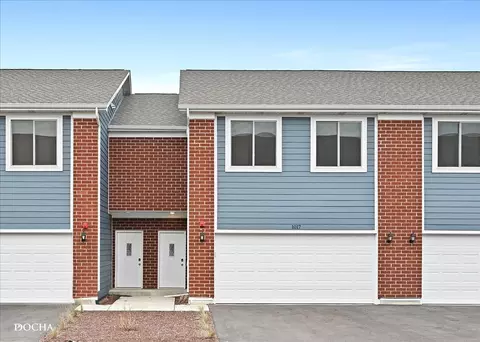 1017 Gillespie Ln, Yorkville, IL 60560