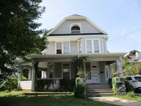 414-414 S 5 S West Ave, Freeport, IL 61032