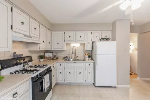 Kitchen - Undisclosed, Chicago, IL 60643 photo 2 of 3