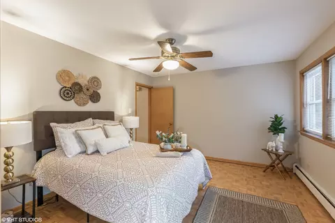 Bedroom - Undisclosed, Chicago, IL 60643 photo 4 of 6