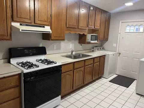 Kitchen - 2108 E 7th St, Sterling, IL 61081 photo 2 of 2