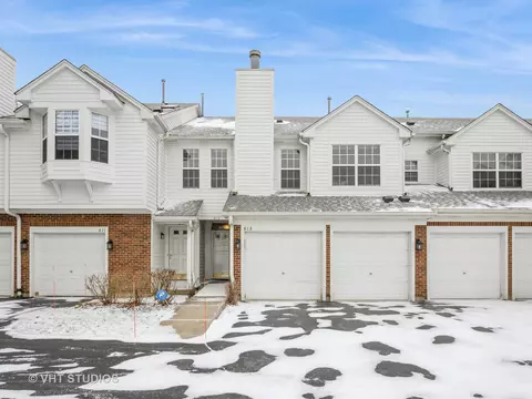 813 Kalamazoo Cir, Vernon Hills, IL 60061