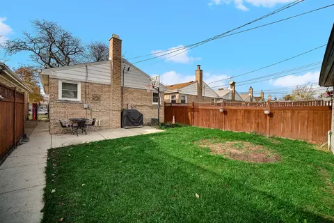 2535 N Menard Ave, Chicago, IL 60639 photo 16