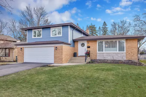 211 E Lynnwood Ave, Arlington Heights, IL 60004