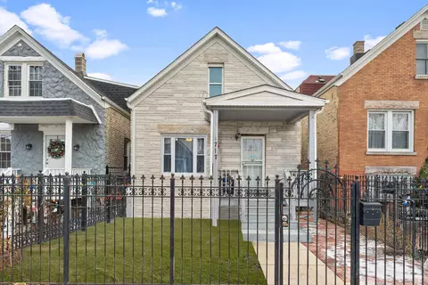 1717 N Ridgeway Ave, Chicago, IL 60647