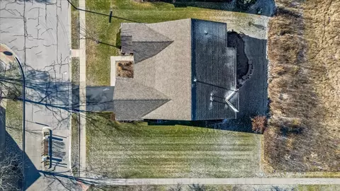 View/Area - 2425 Cape Cod Cir, Elgin, IL 60124 photo 9 of 11