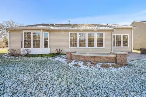 Exterior - 2425 Cape Cod Cir, Elgin, IL 60124 photo 6 of 12