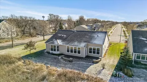 View/Area - 2425 Cape Cod Cir, Elgin, IL 60124 photo 4 of 11