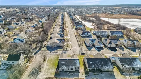 View/Area - 2425 Cape Cod Cir, Elgin, IL 60124 photo 7 of 11