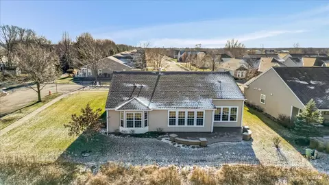 View/Area - 2425 Cape Cod Cir, Elgin, IL 60124 photo 5 of 11