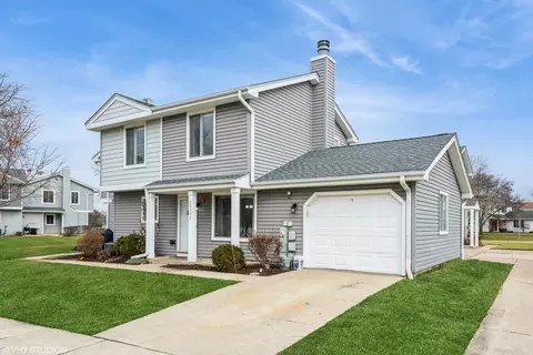2450 Brunswick Cir #D, Woodridge, IL 60517