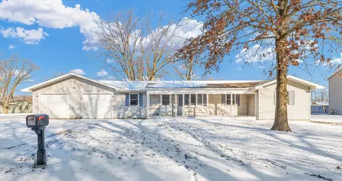 311 W Broadway St, Ogden, IL 61859