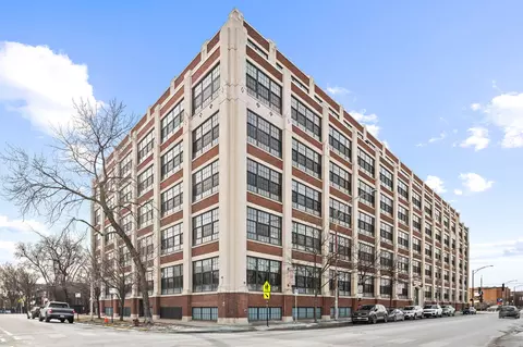 3963 W Belmont Ave #218, Chicago, IL 60618