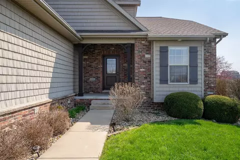 Exterior - 2704 Piney Run, Bloomington, IL 61705 photo 6 of 11
