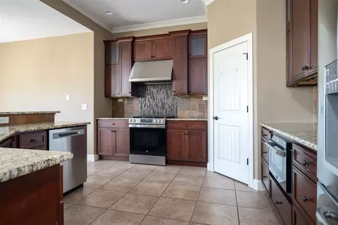 Kitchen - 2704 Piney Run, Bloomington, IL 61705 photo 1 of 3