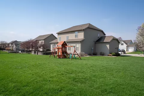 Exterior - 2704 Piney Run, Bloomington, IL 61705 photo 11 of 11